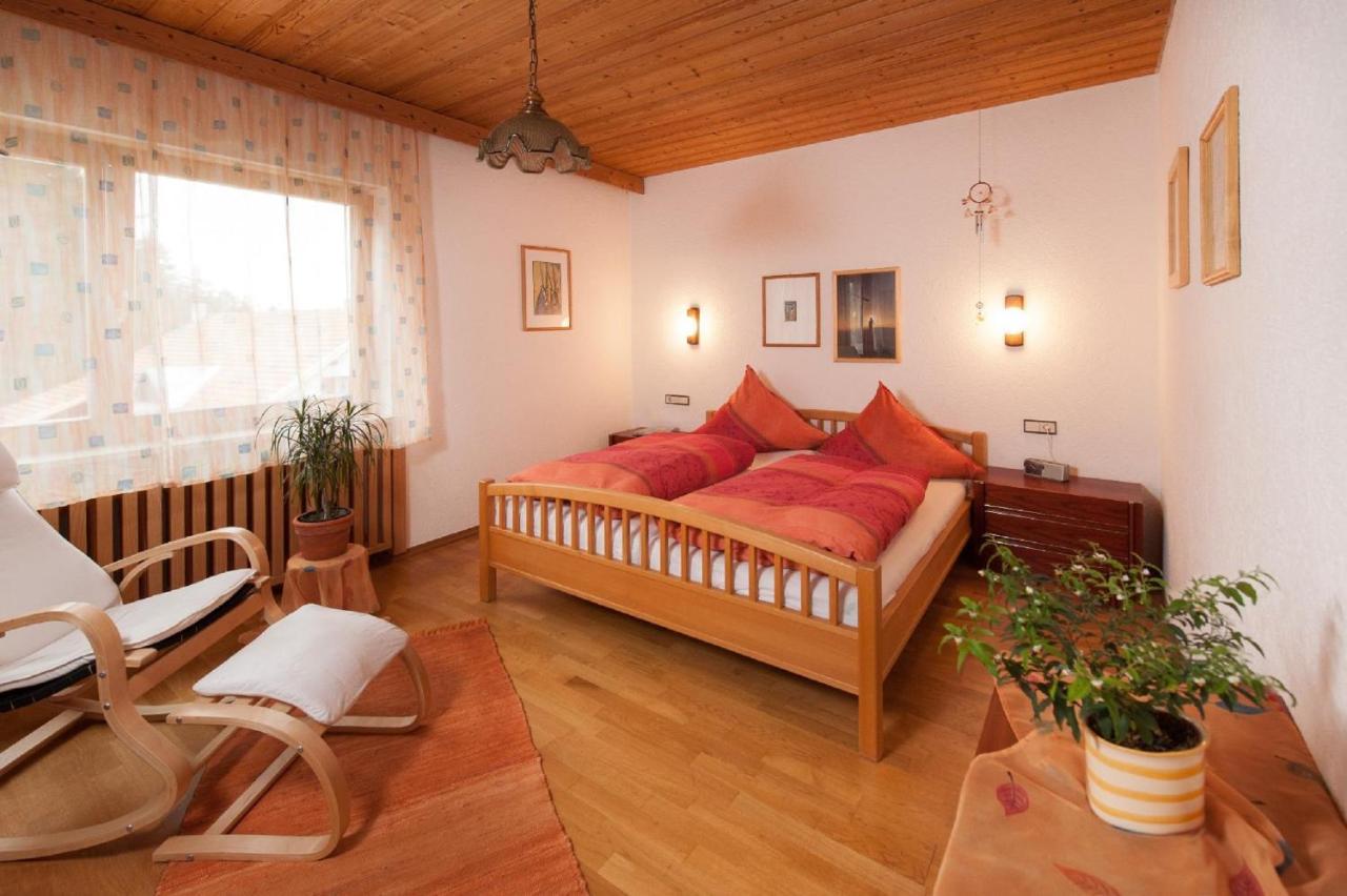 Ferienhaus "Lisa'S Haeusl" Neuschoenau Luaran gambar