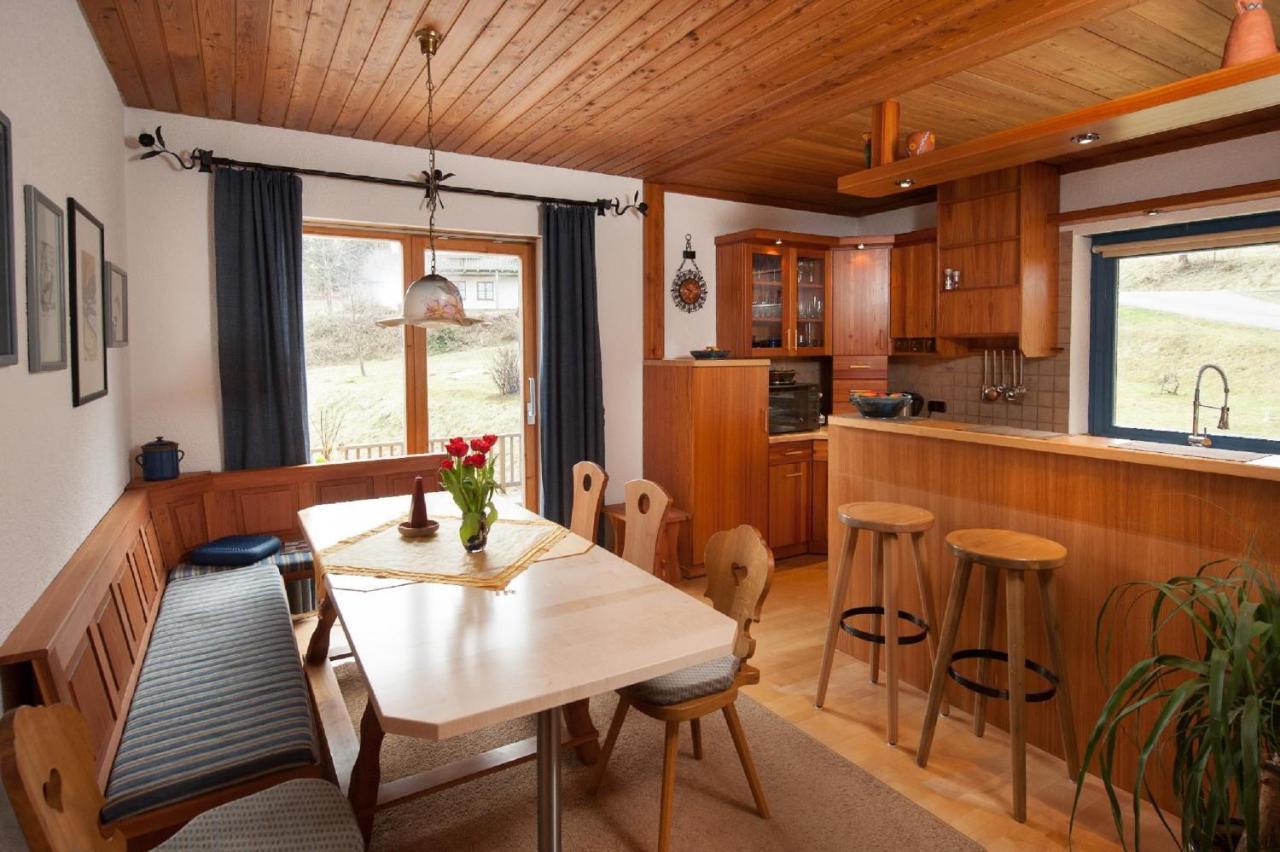 Ferienhaus "Lisa'S Haeusl" Neuschoenau Luaran gambar