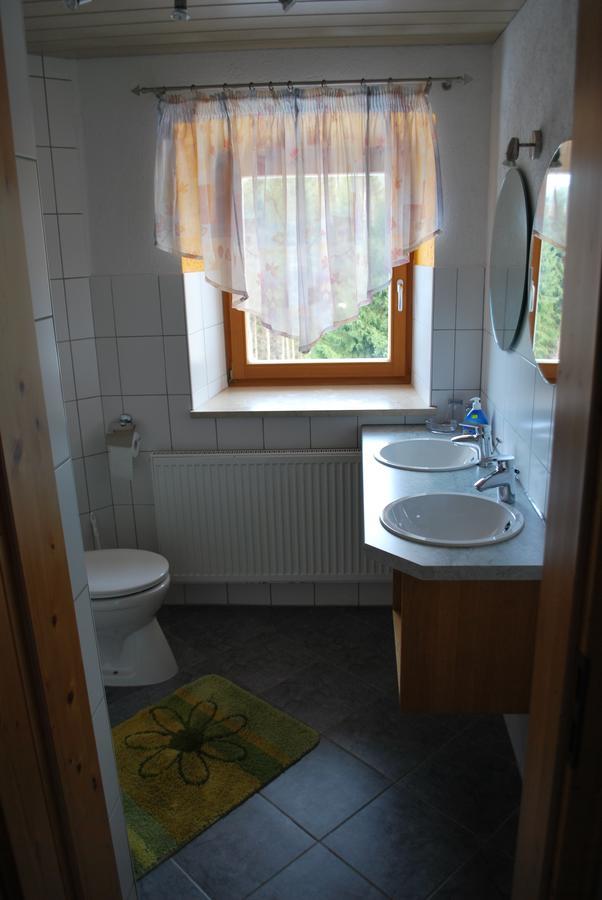 Ferienhaus "Lisa'S Haeusl" Neuschoenau Luaran gambar